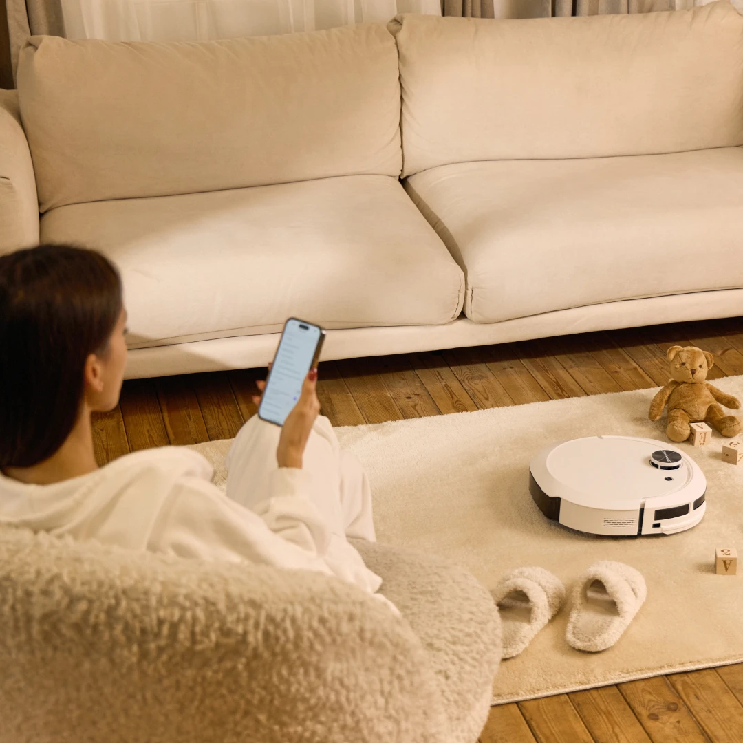 Робот-пылесос Wollmer F700 Luna cо станцией самоочистки